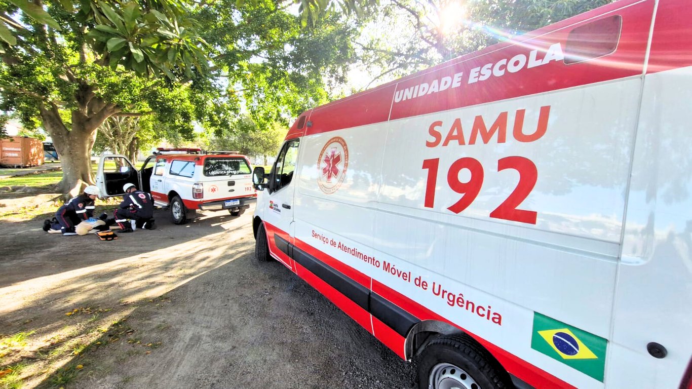 Processo seletivo FAHECE SC abre 2 vagas para assistente administrativo