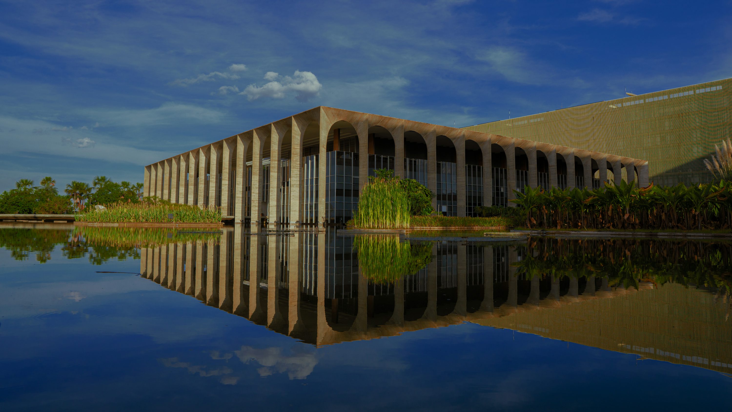É uma imagem do post com o título Instituto de Gestão Estratégica de Saúde DF abre processo seletivo cadastro reserva