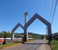 Vista de acesso urbano em Concórdia SC, no Oeste catarinense.