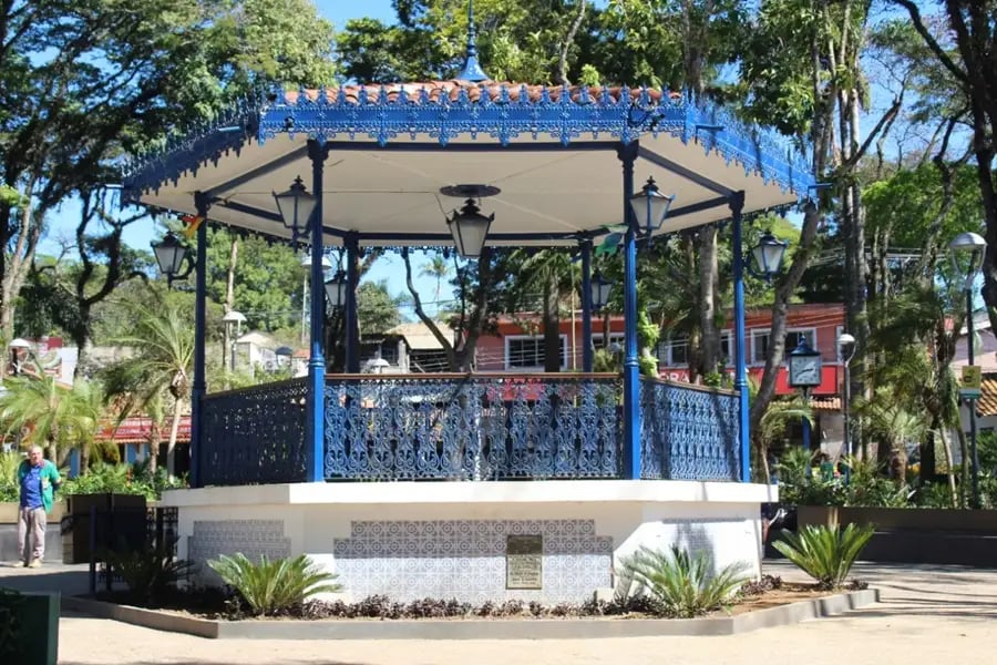 É uma imagem do post com o título Concurso Prefeitura de Embu das Artes SP oferece mais de 90 vagas