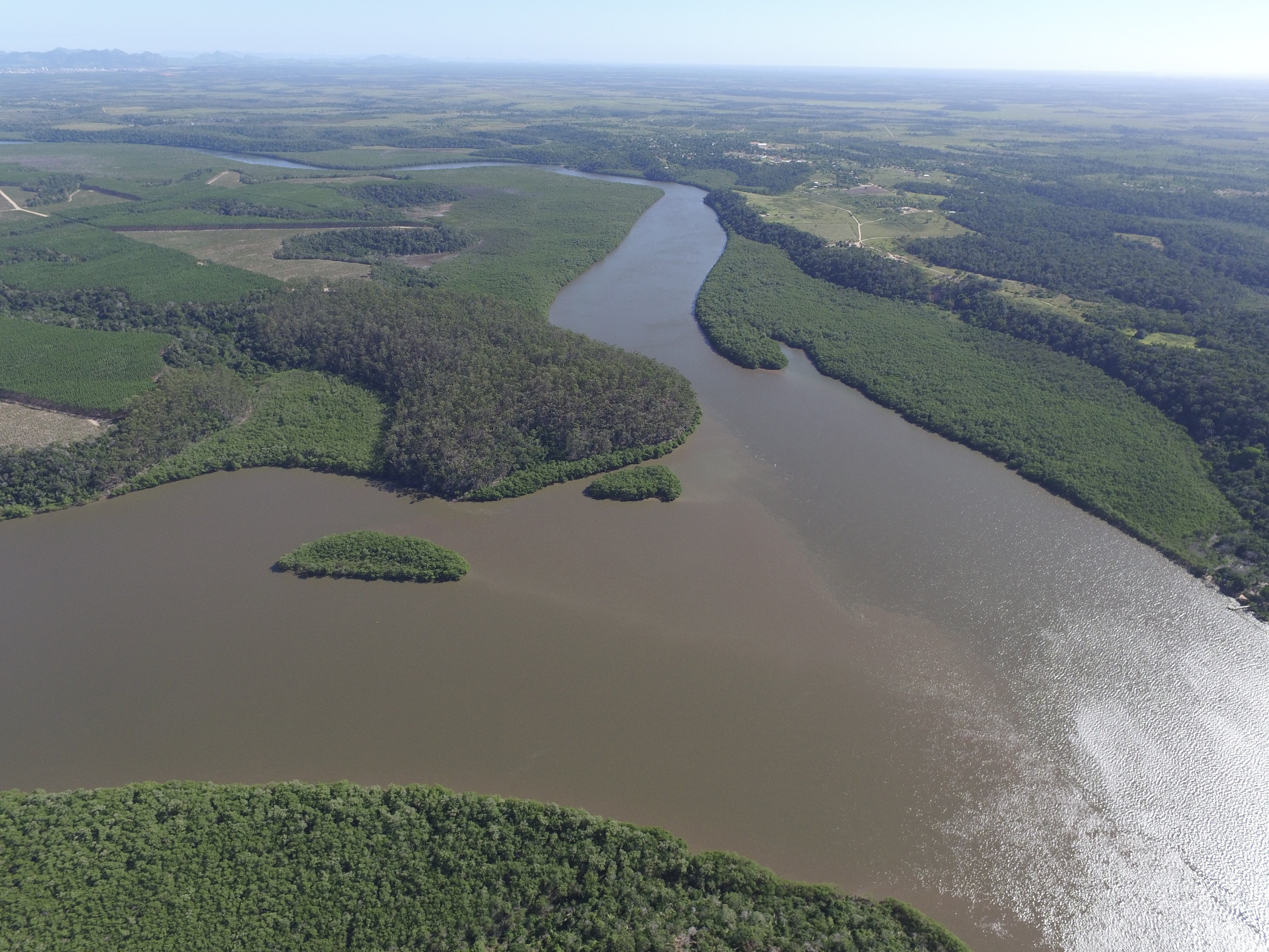 Vista aérea do litoral de Aracruz ES