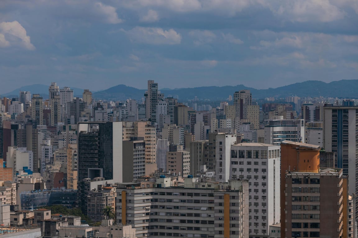Skyline de São Paulo com ênfase na região de Pirituba