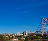 Ponte Hercílio Luz, Florianópolis SC (Foto: Expedia).