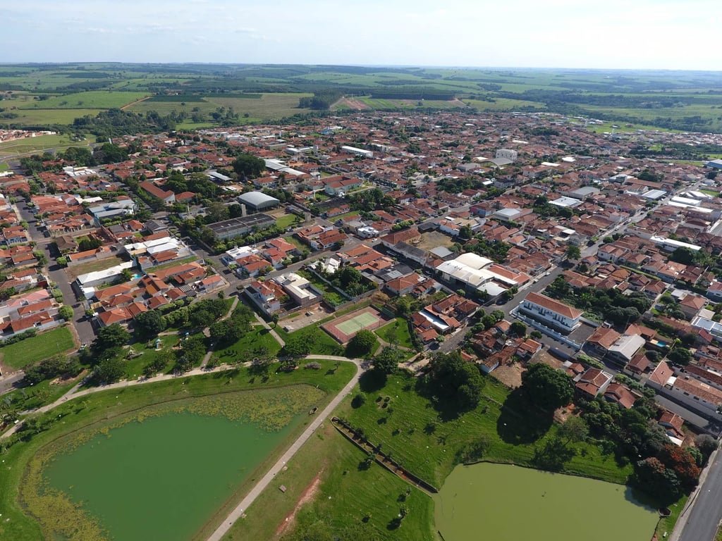Vista aérea de Urupês SP em dia claro