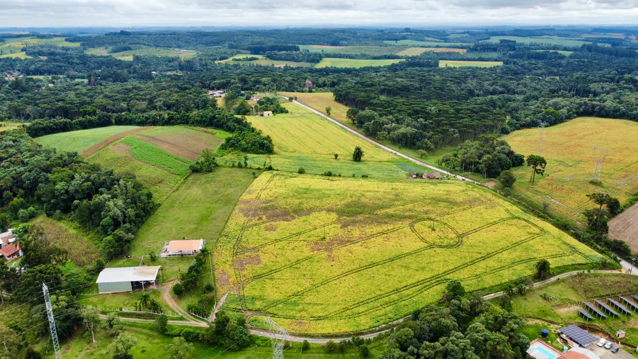 Vista aérea de área urbana e rural de Canoinhas, SC