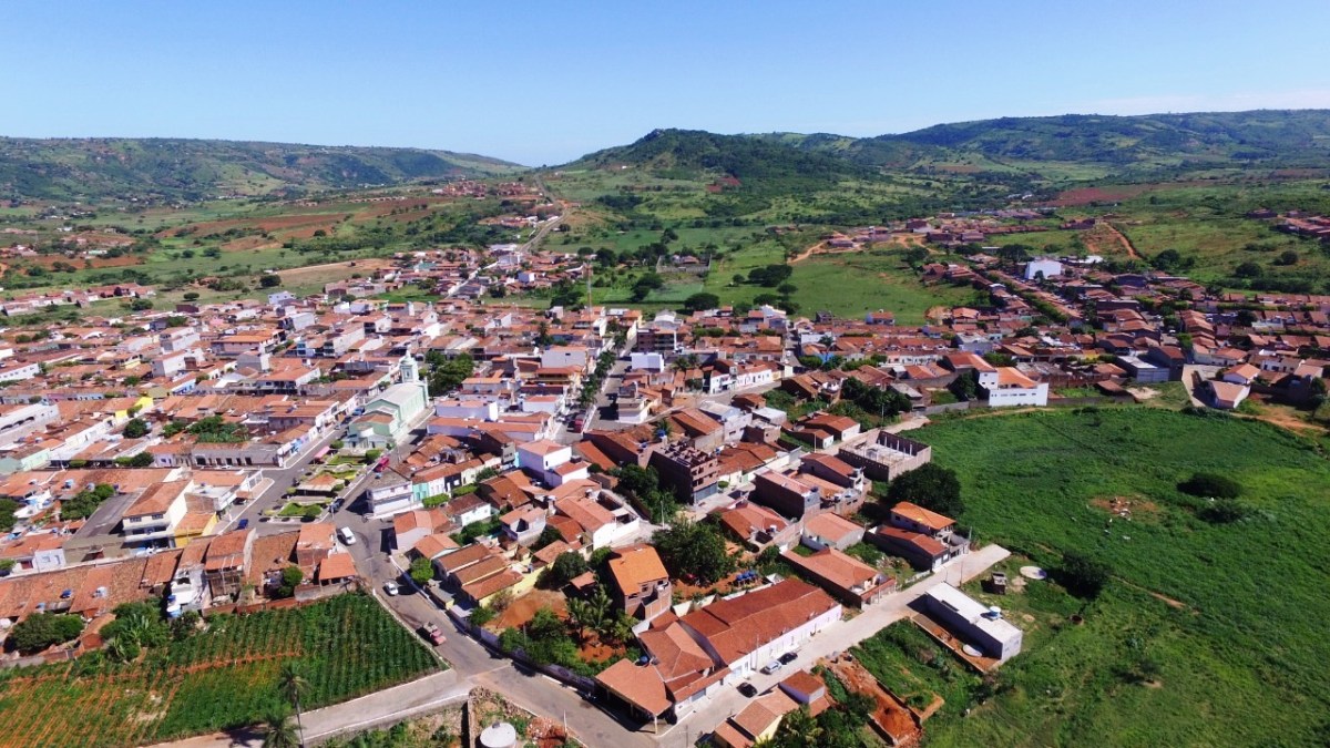 Vista aérea de Santa Cruz da Baixa Verde PE