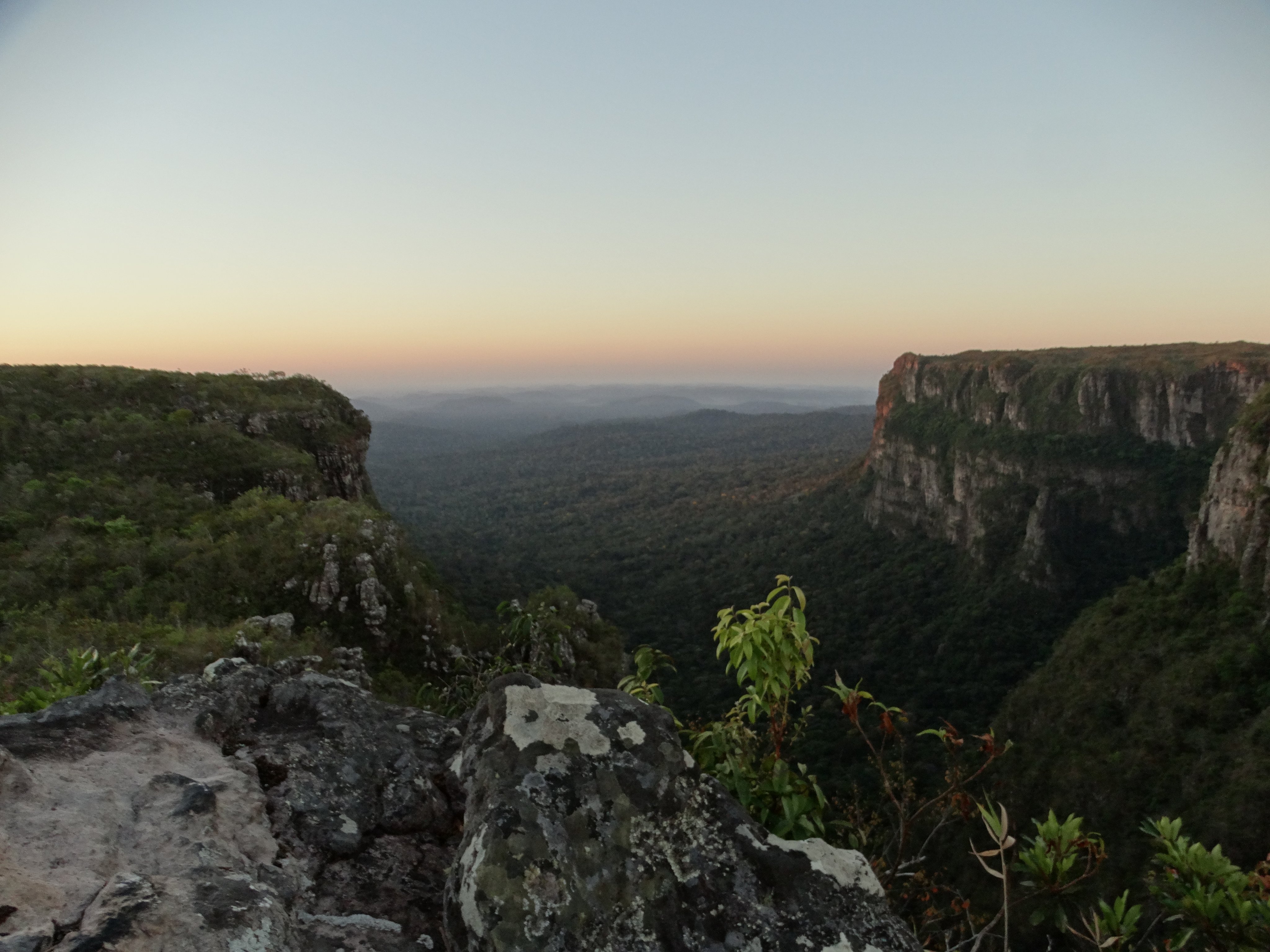 Paisagem de serras e florestas do Parque Nacional de Pacaás Novos