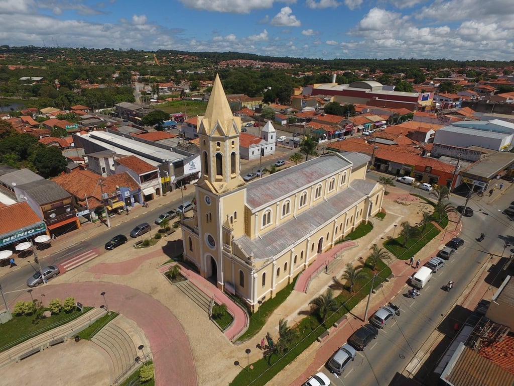 Vista aérea de cidade do interior paulista