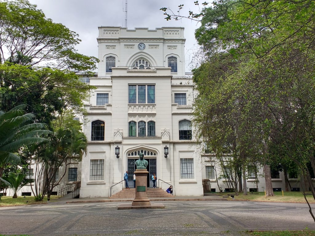 Fachada da Faculdade de Medicina da USP (FMUSP), na Av. Dr. Arnaldo, em São Paulo