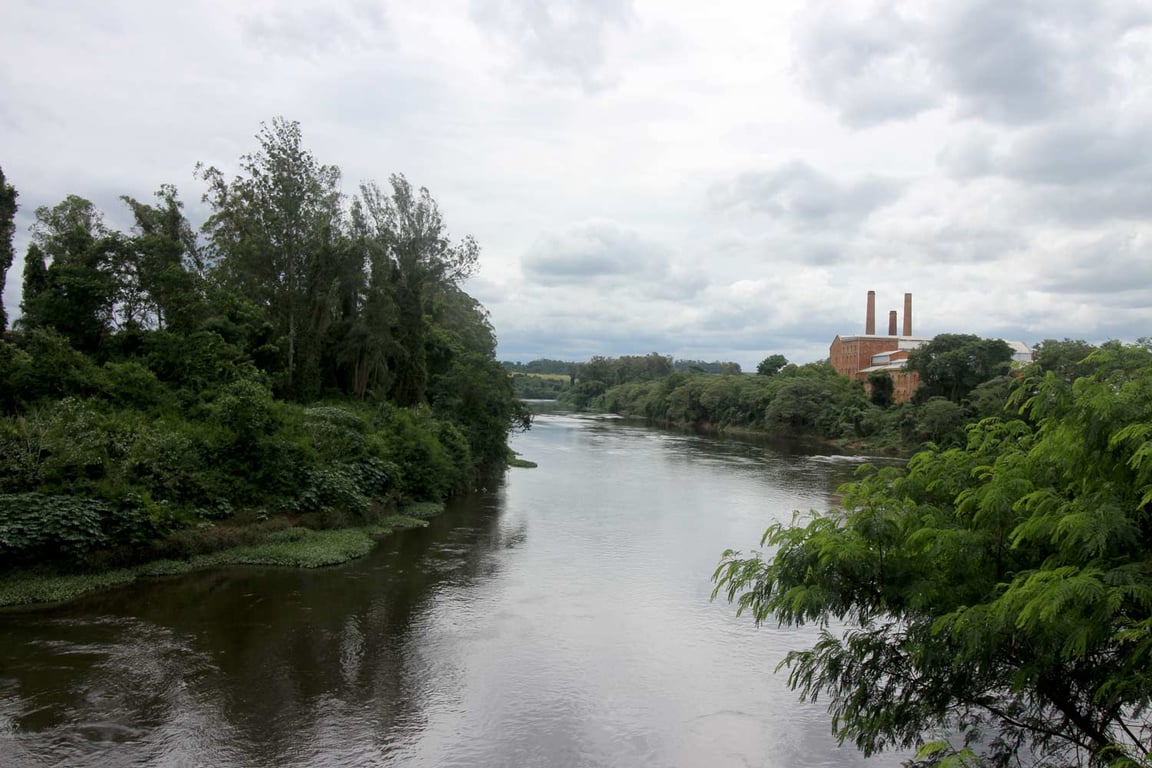 Margens do Rio Tietê em Porto Feliz (SP)