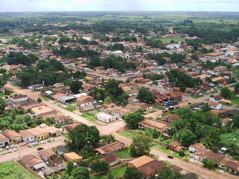 Vista aérea urbana em município amazônico no Pará
