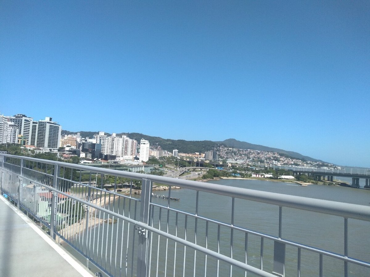 É uma imagem do post com o título Concurso Instituto Federal de Santa Catarina IFSC abre 20 vagas em diversas áreas