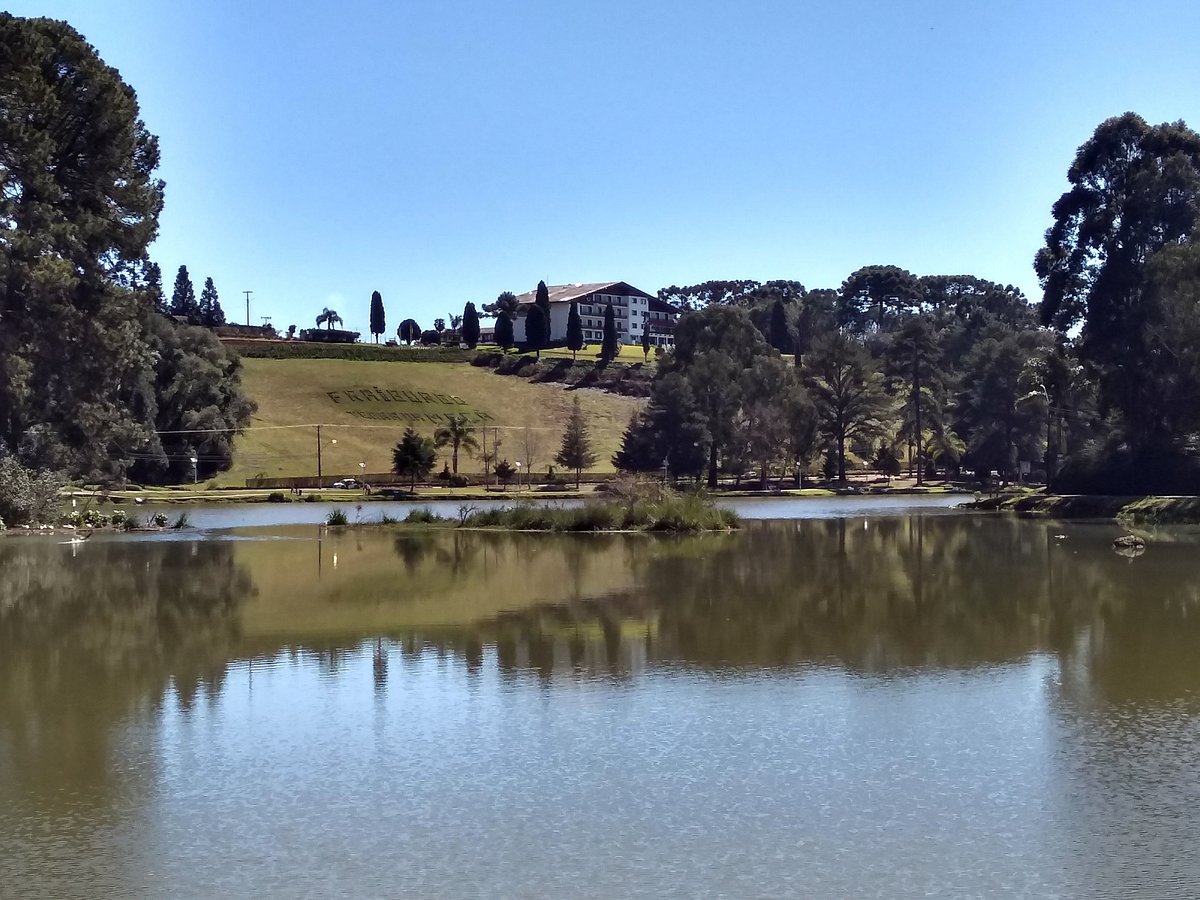 Lago das Araucárias em Fraiburgo SC