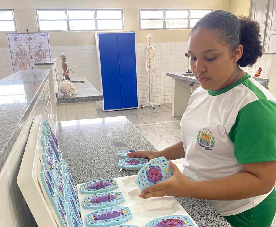 Ambiente acadêmico em laboratório de ciências