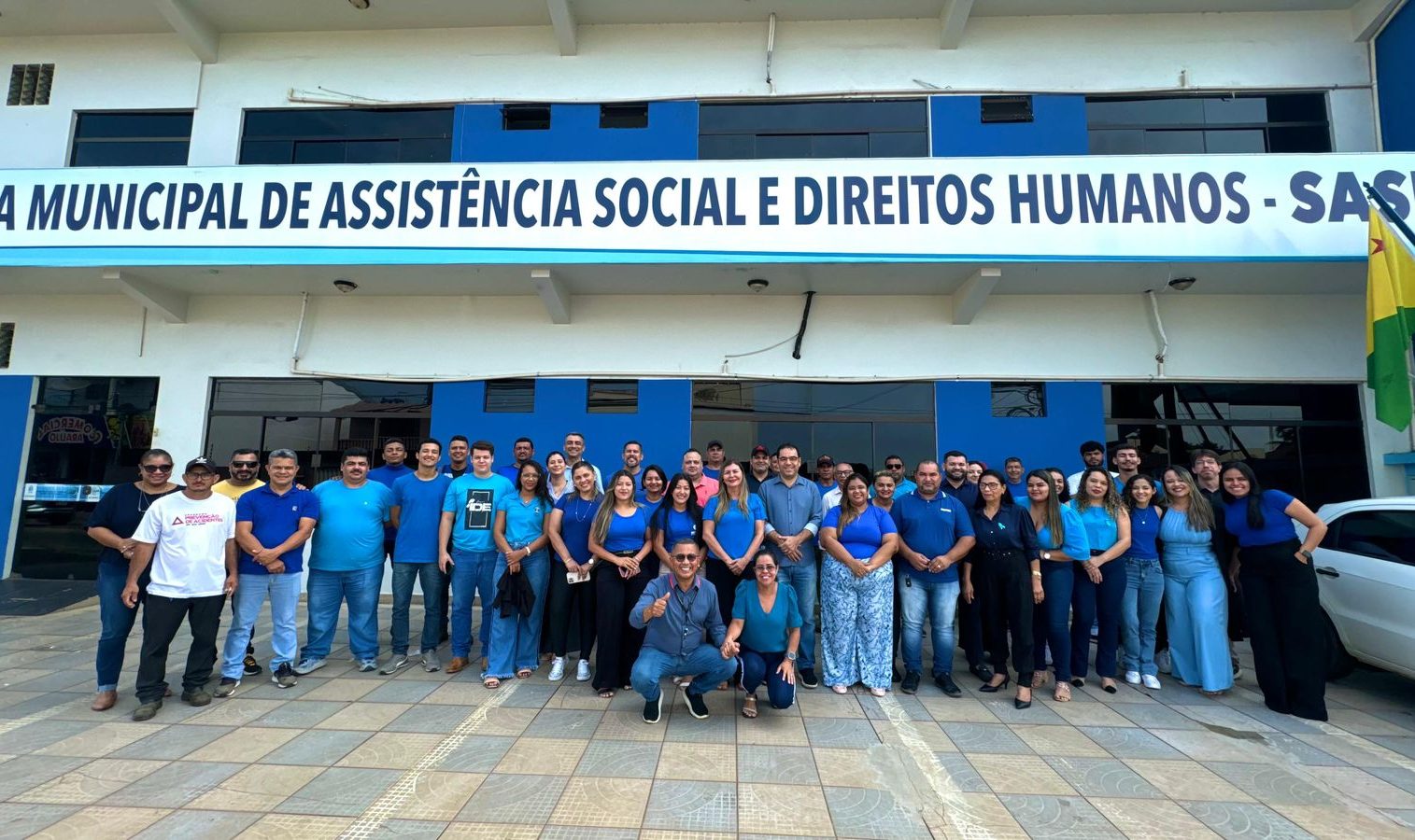 Equipe de assistência social em atendimento comunitário (imagem ilustrativa)