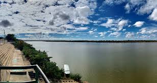 Rio São Francisco no Norte de Minas, próximo a Itacarambi
