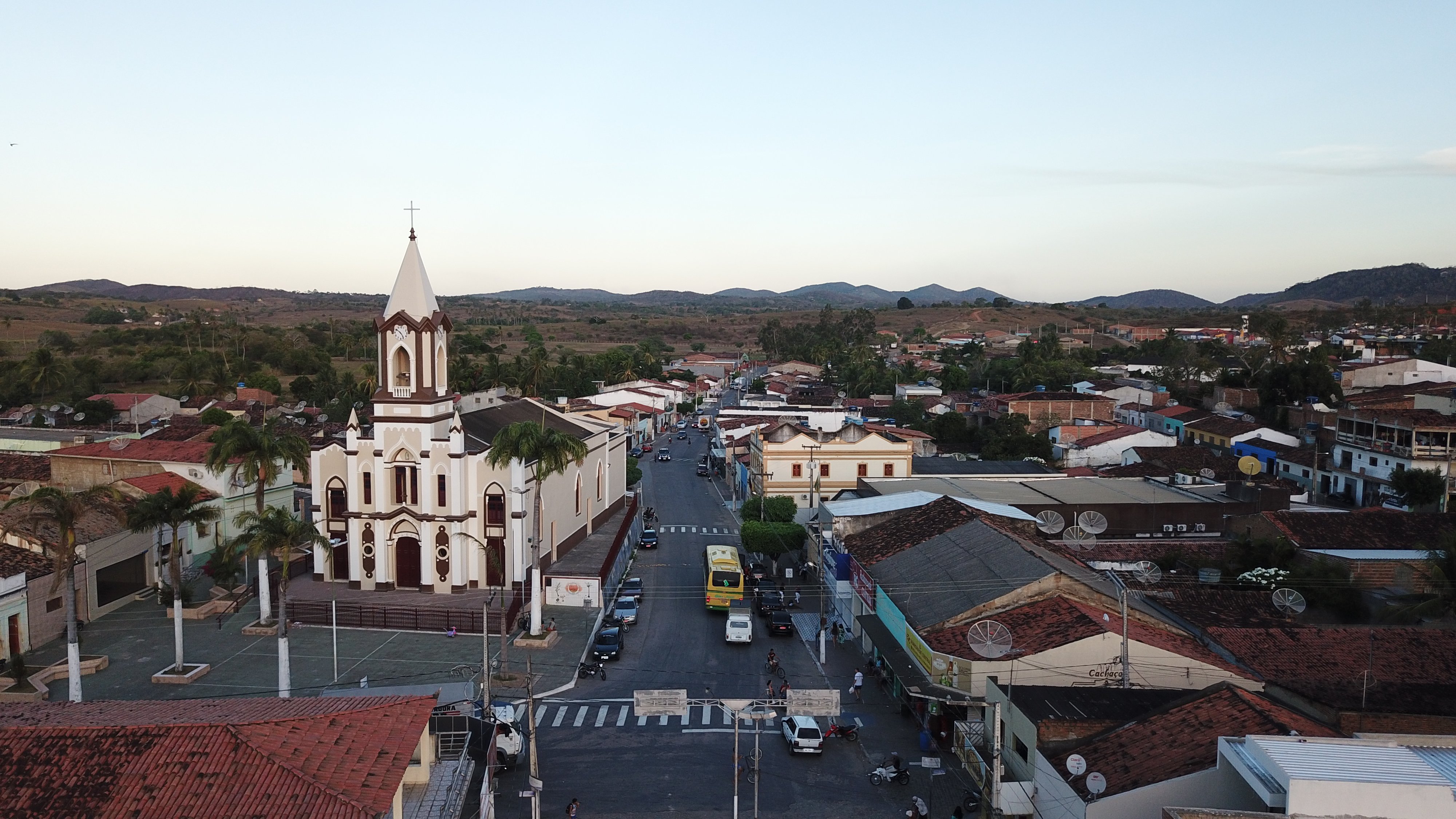 É uma imagem do post com o título Concurso Prefeitura de Pirpirituba PB abre 45 vagas em 2026