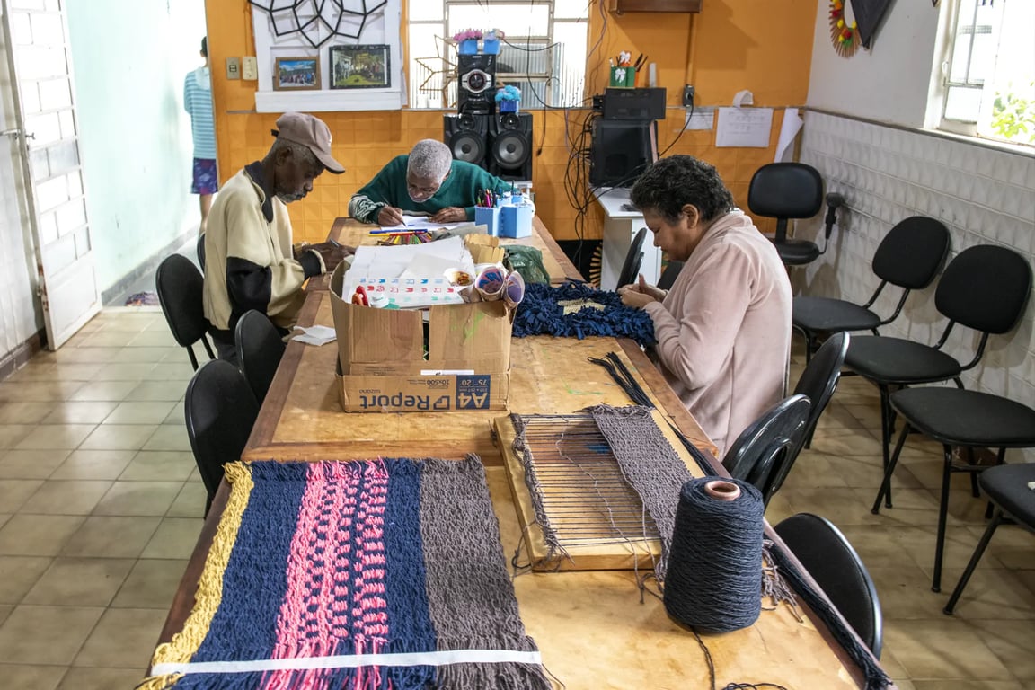 Atividade comunitária com foco em inclusão social e convivência