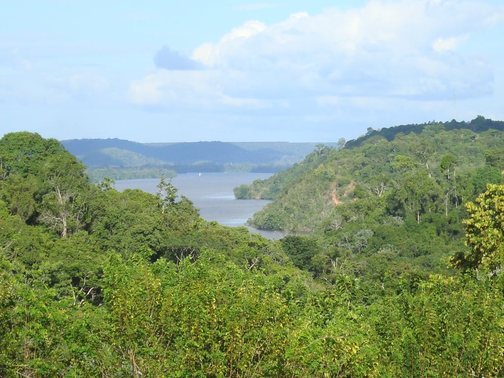 Rio Jari — fronteira entre Pará e Amapá