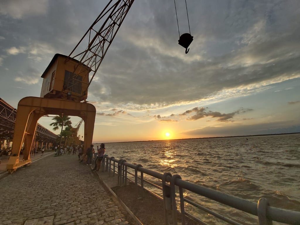 Estação das Docas ao entardecer, Belém PA