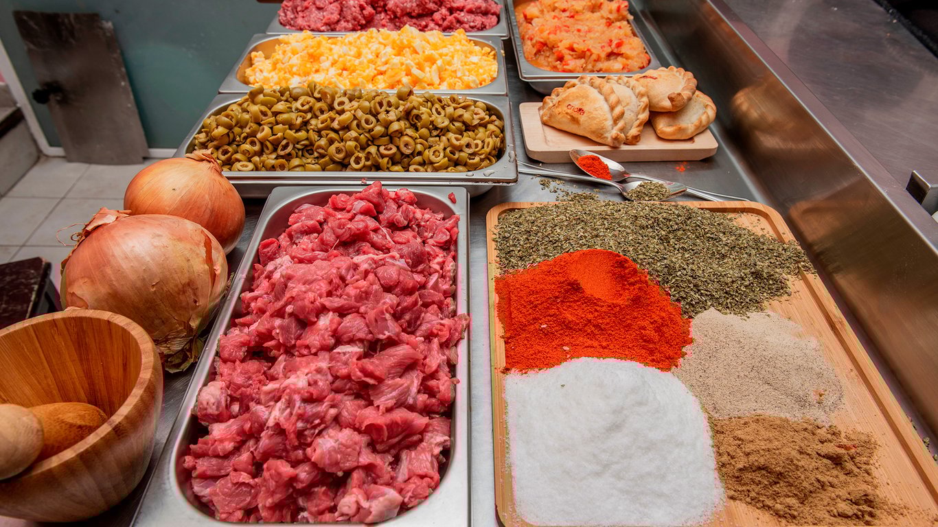 Cozinha profissional — referência a aulas de Gastronomia