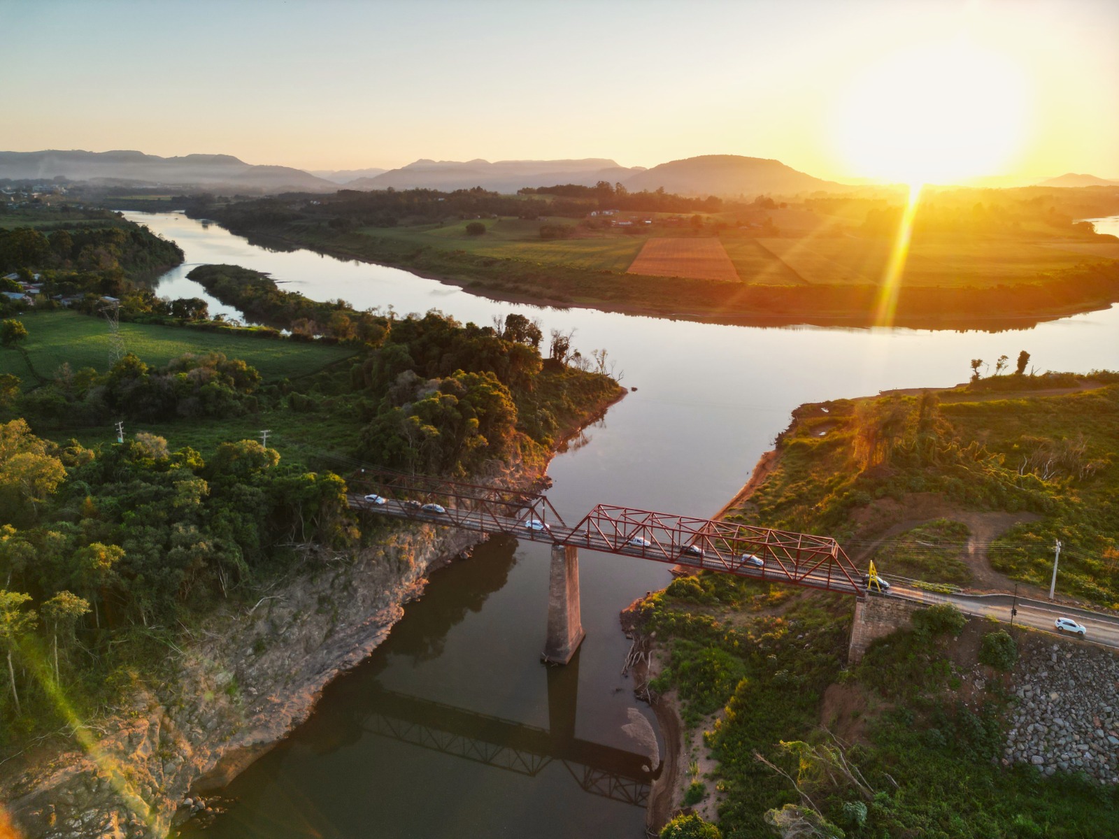 Ponte de Ferro sobre o Rio Taquari, em Bom Retiro do Sul
