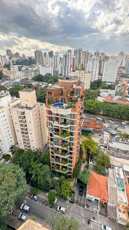 Vista urbana de São Miguel do Oeste, SC, ao entardecer