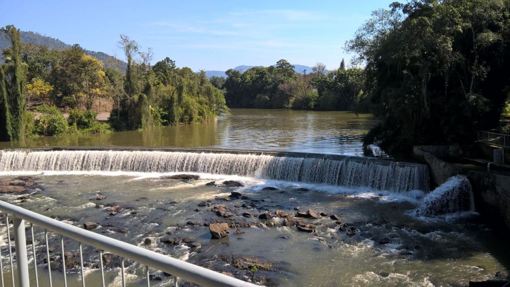 Ponte sobre o rio Benedito em Timbó SC