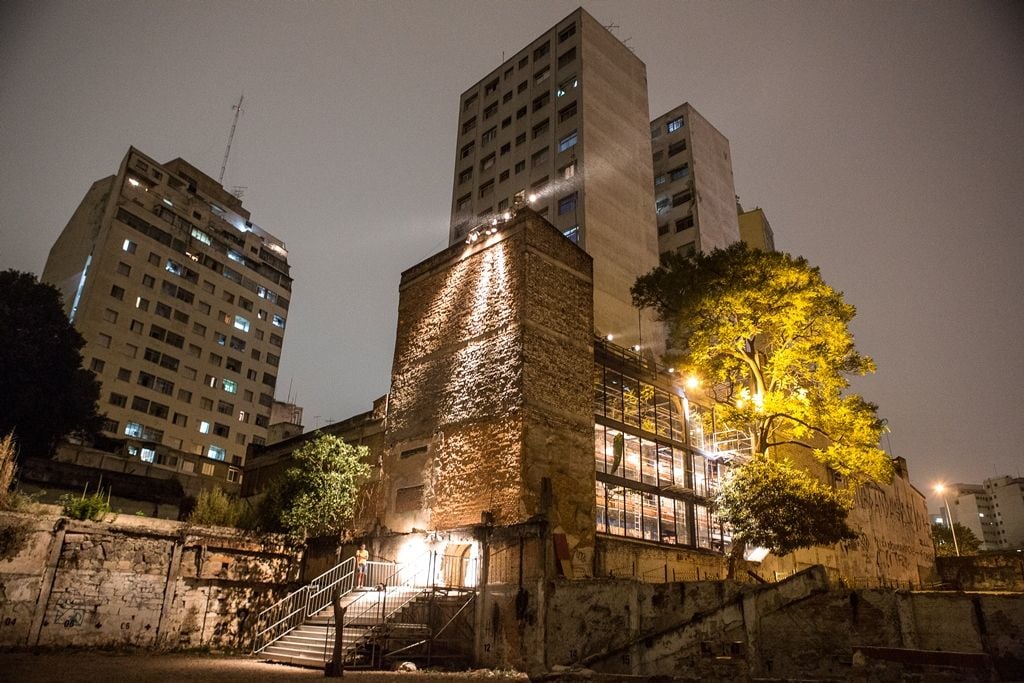 Centro urbano no Agreste pernambucano, à noite