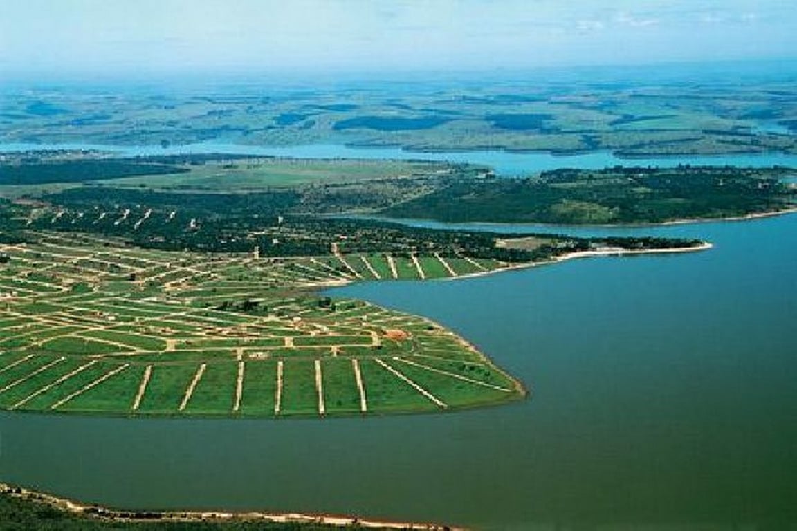 Vista aérea da região da Represa de Jurumirim, em Paranapanema (SP)