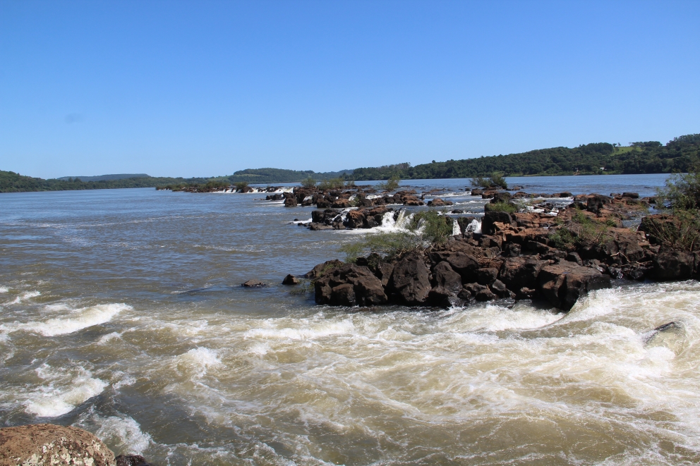 Vista aérea de Porto Xavier às margens do rio Uruguai