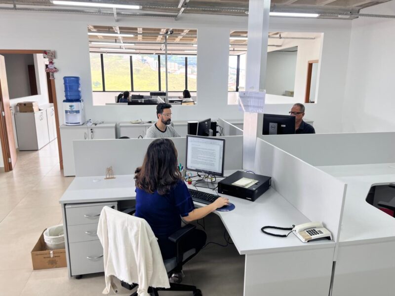 Ambiente administrativo em prédio público