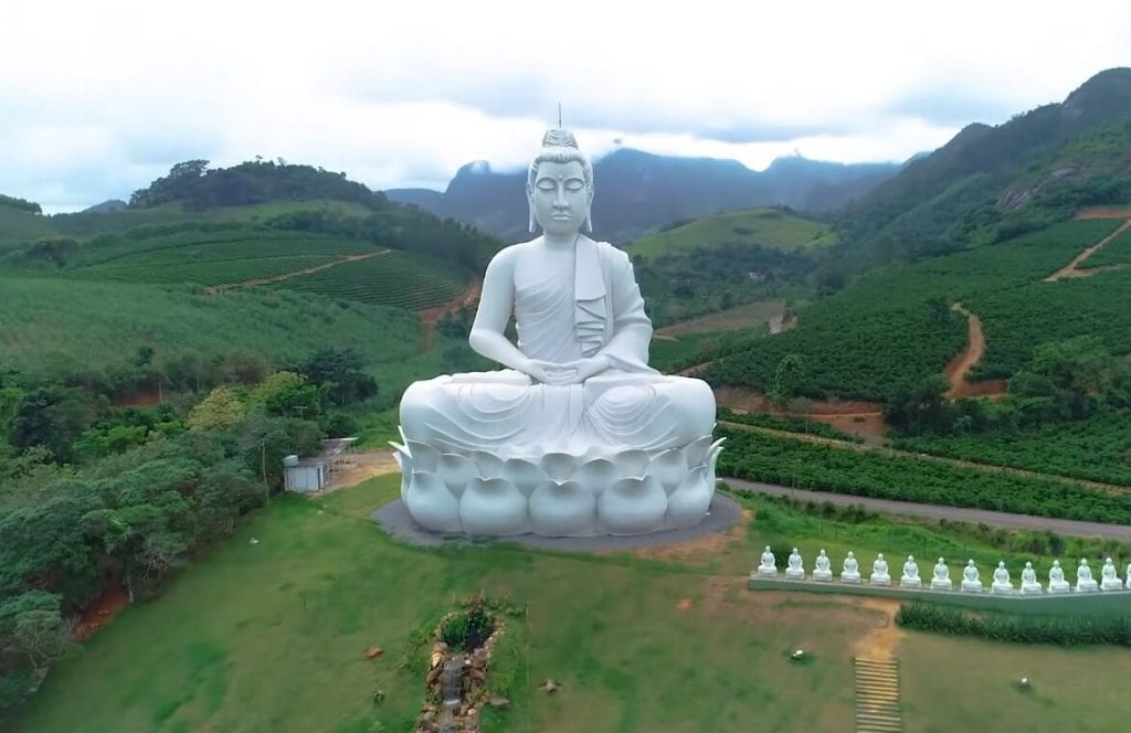 Mosteiro Zen Morro da Vargem, em Ibiraçu ES, cercado pela Mata Atlântica