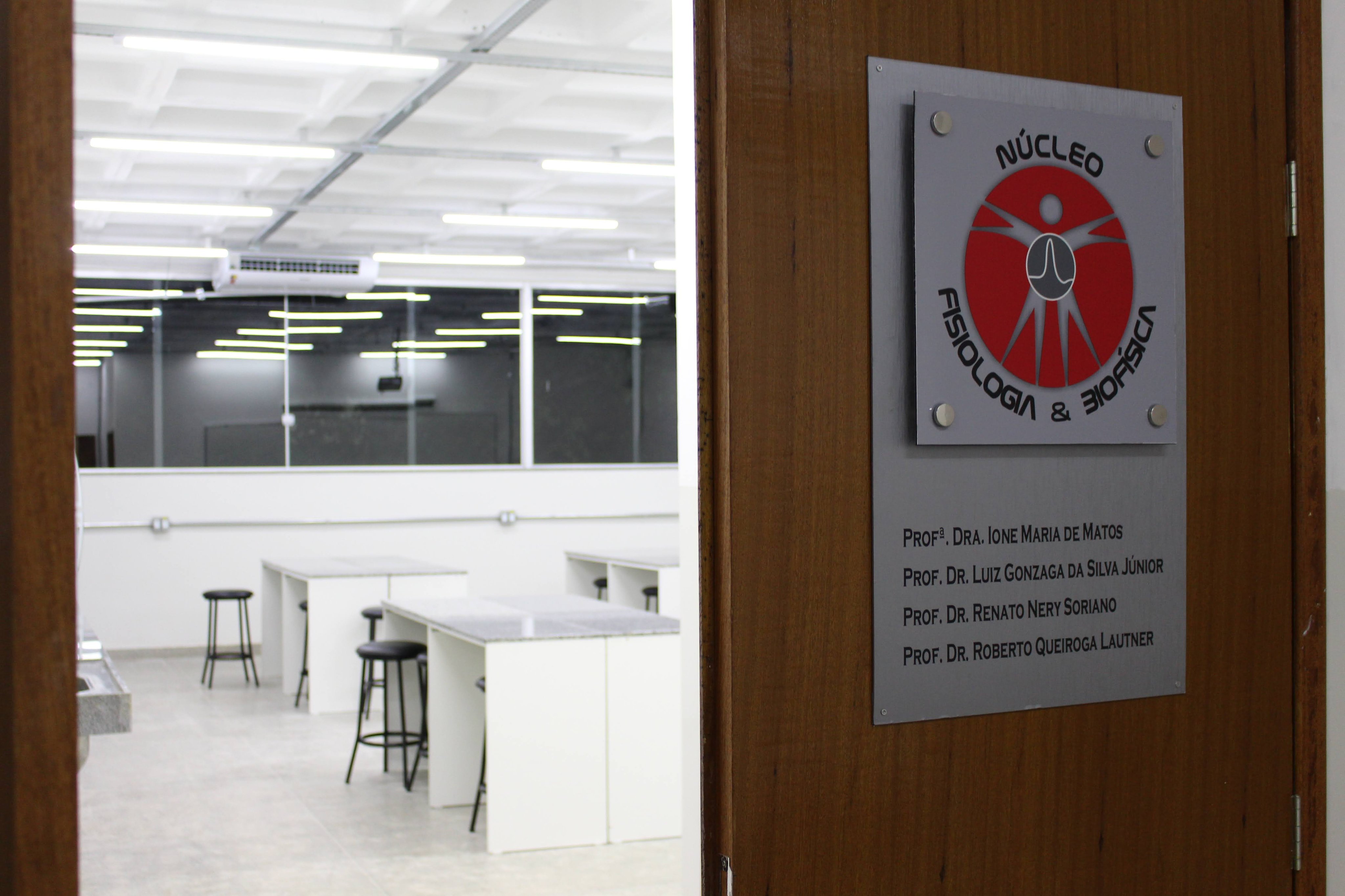 Ambiente universitário no ICV/UFJF-GV, com núcleo de fisiologia e biofísica