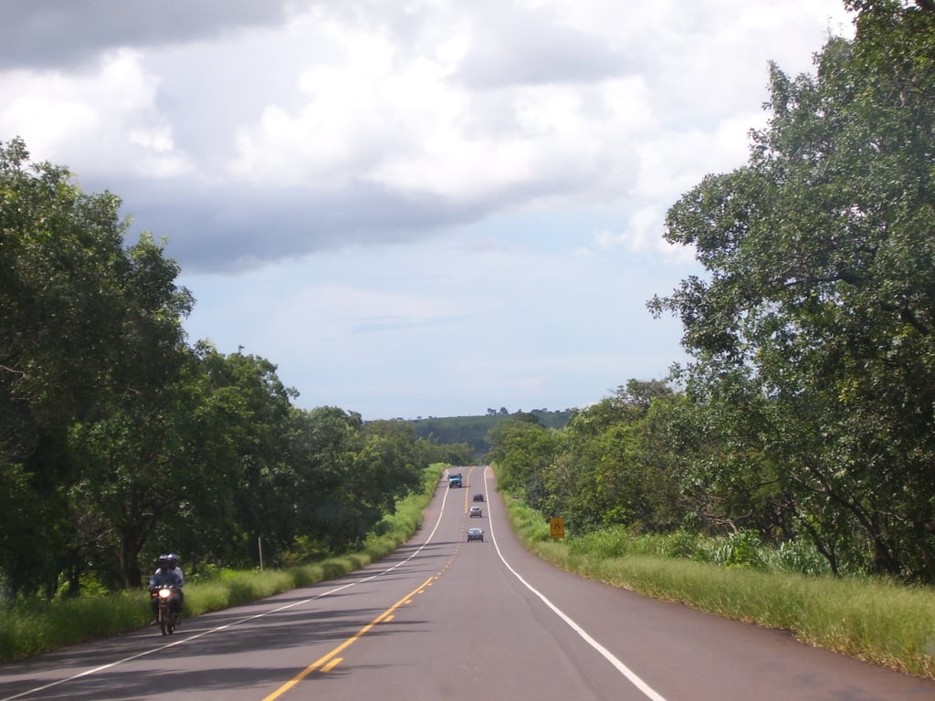 Rodovia e acesso urbano em Nova Alvorada do Sul MS
