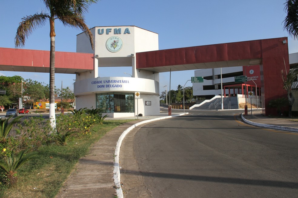 Entrada do campus da UFMA, em São Luís