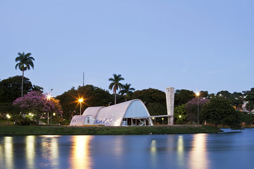 Lagoa da Pampulha, em Belo Horizonte, ao entardecer