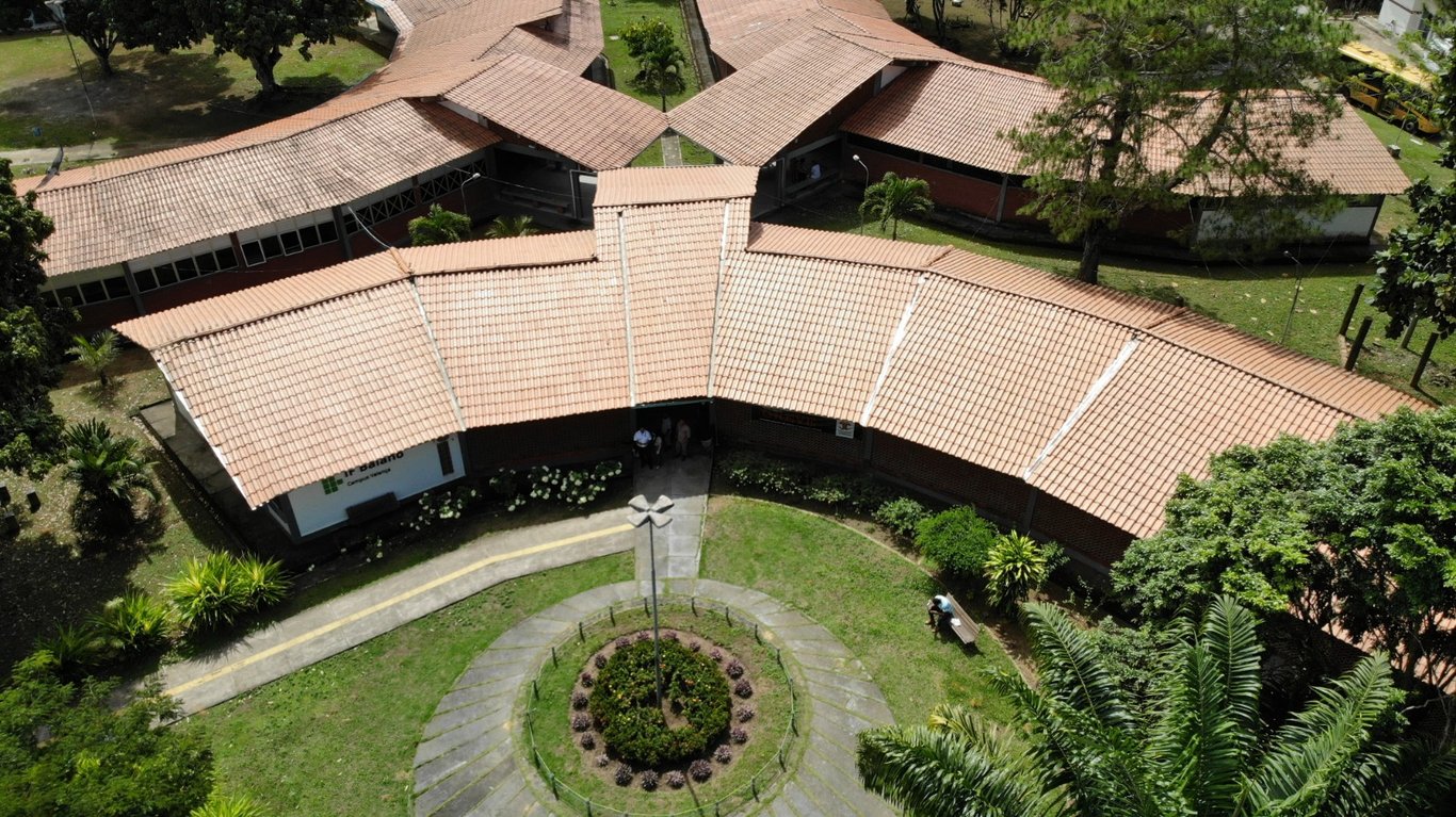 É uma imagem do post com o título IF Baiano Campus Valença BA abre processo seletivo para tradutor de Libras