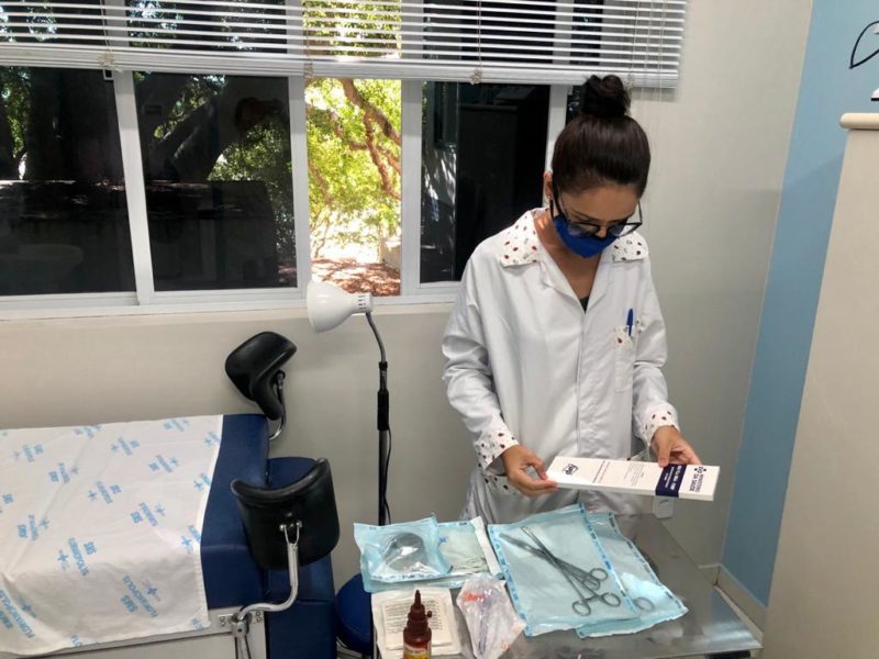 Profissionais em clínica de Atenção Primária no Brasil