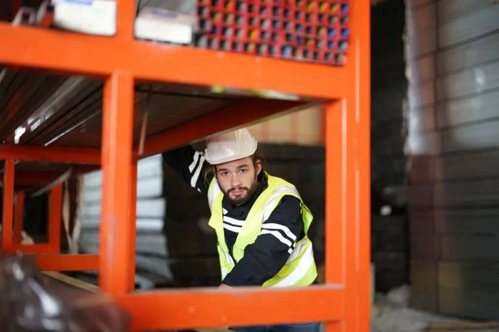Equipe de obras públicas com EPIs