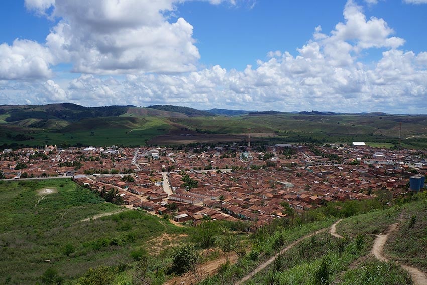 Vista aérea de Colônia Leopoldina AL em dia ensolarado