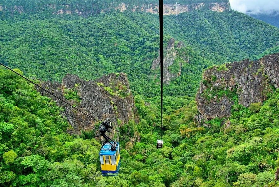Vista da Serra da Ibiapaba, na região de Guaraciaba do Norte (CE)