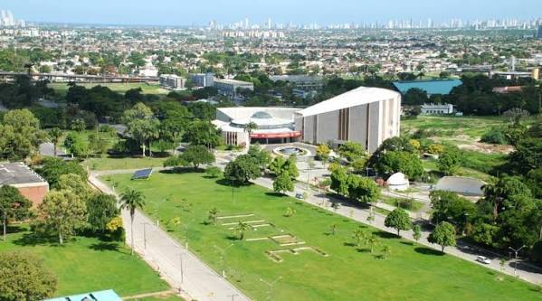 É uma imagem do post com o título Concurso Universidade Federal de Pernambuco UFPE abre 1 vaga para professor titular