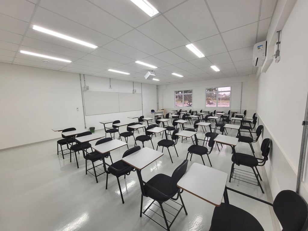 Sala de aula universitária moderna