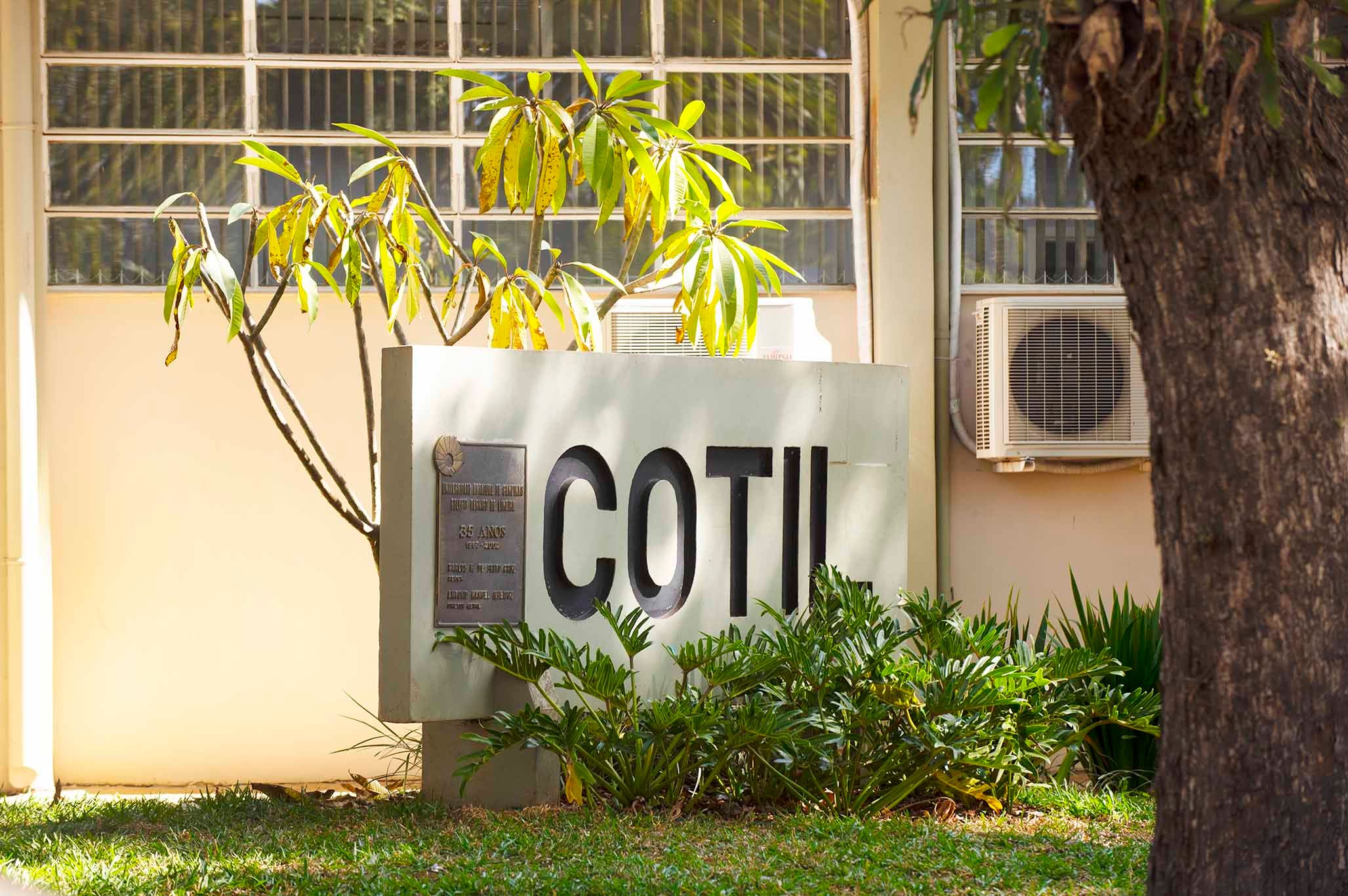 Fachada do Colégio Técnico de Limeira (COTIL), da Unicamp