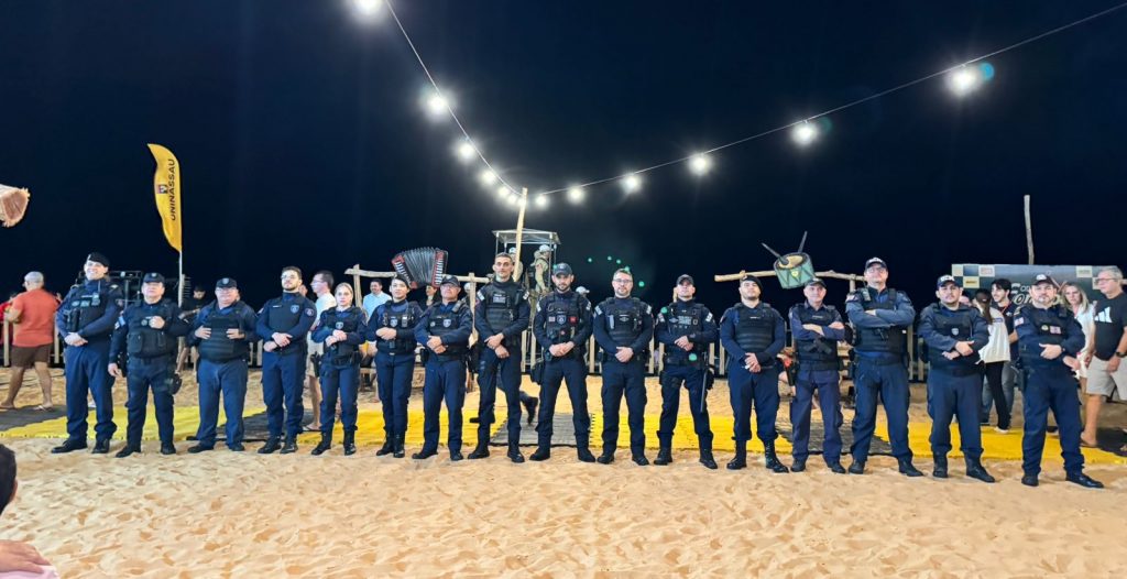 Patrulhamento de guarda municipal em via urbana