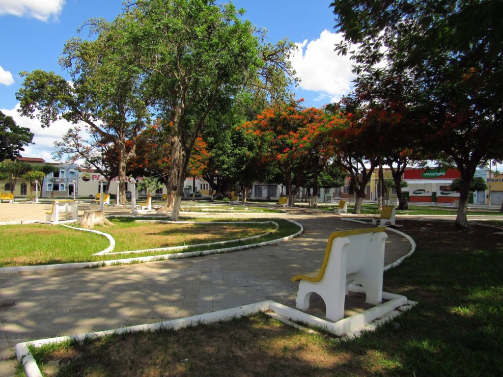 Praça e ambiente urbano em cidade do interior gaúcho