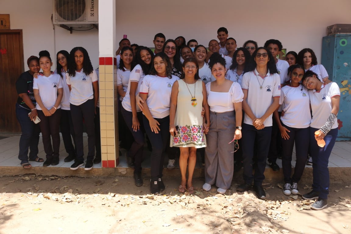 É uma imagem do post com o título Concurso UEMA Bacabal MA abre 2 vagas para professor substituto
