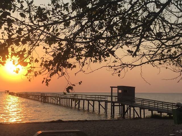 Orla da Praia do Laranjal, em Pelotas RS, na Lagoa dos Patos