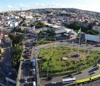 Vista urbana de Carapicuíba, na Grande São Paulo. Seleção do Consórcio Cemmil oferece 28 vagas com atuação prioritária em Carapicuíba SP; provas em 6 de dezembro de 2026.